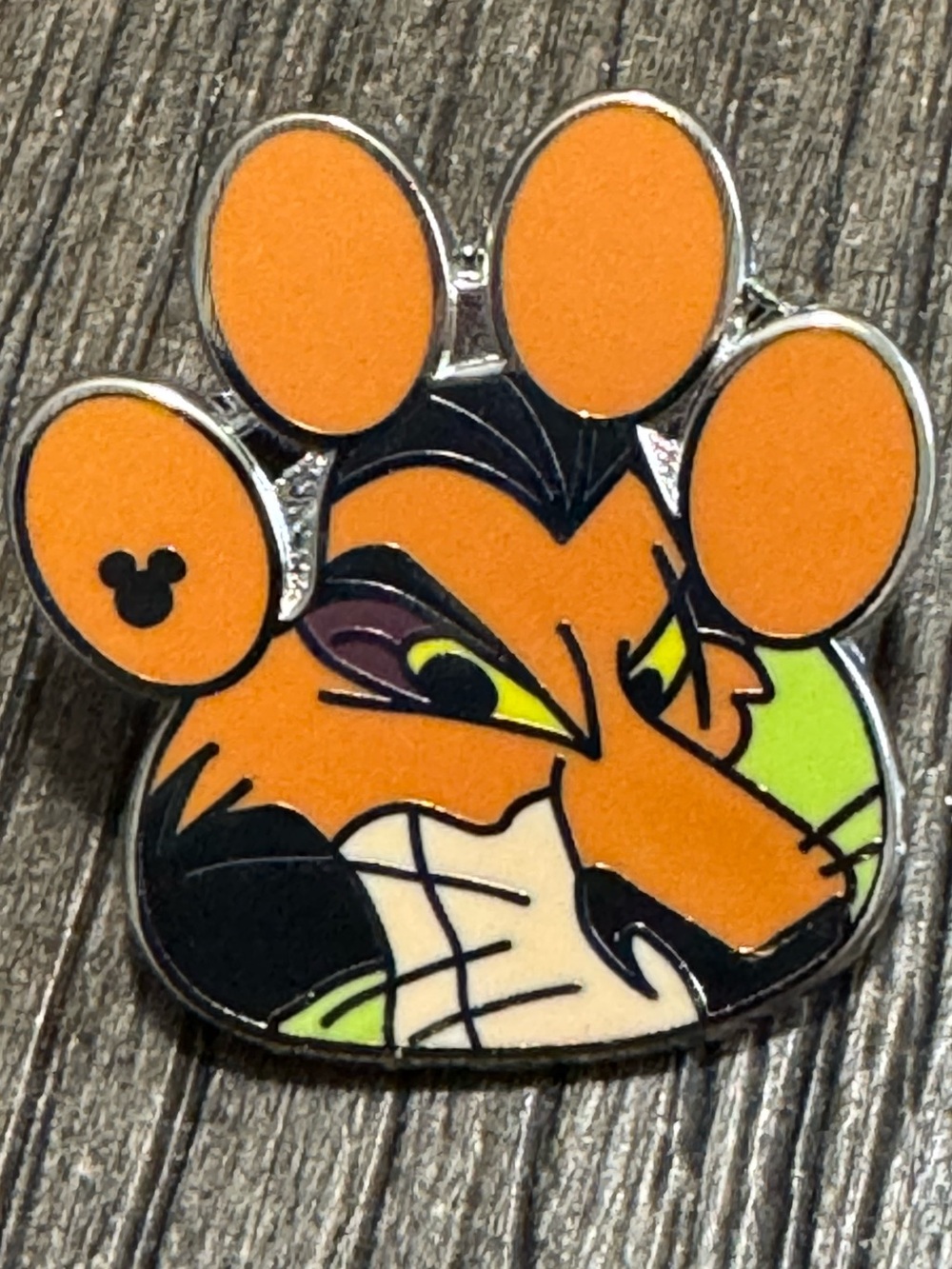 5/$25 Disney The Lion King Scar Paw Pin‎